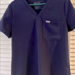 FIGS Catarina one pocket scrub top and Zamora Jogger Scrub and Pants.